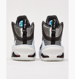 Баскетбольні кросівки Nike GT Jump 1