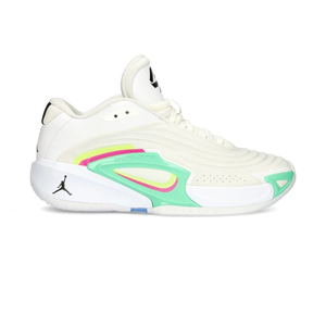 Баскетбольні кросівки Jordan Luka 3