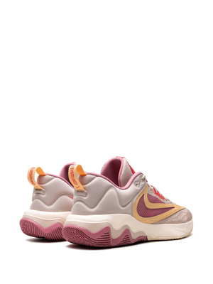 Баскетбольні кросівки Nike Immortality 3 Баскетбольні кросівки Nike Immortality 3