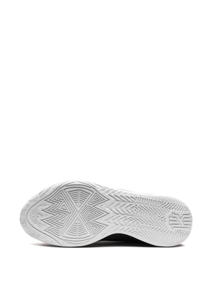Баскетбольні кросівки Nike Kyrie Flytrap 6