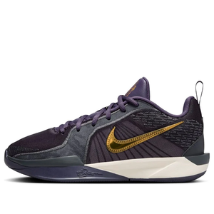 Баскетбольні кросівки Nike Sabrina 2