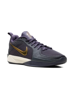 Баскетбольні кросівки Nike Sabrina 2
