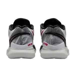 Баскетбольні кросівки Nike Kyrie 8