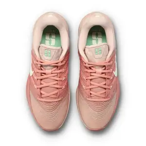 Баскетбольні кросівки Nike Sabrina 3 Баскетбольні кросівки Nike Sabrina 3