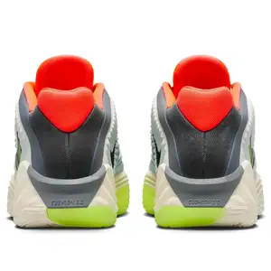 Баскетбольні кросівки Nike Freak 7