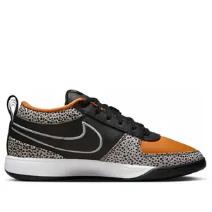 Баскетбольні кросівки Nike Book 1