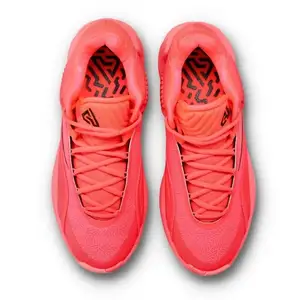 Баскетбольні кросівки Nike Freak 7